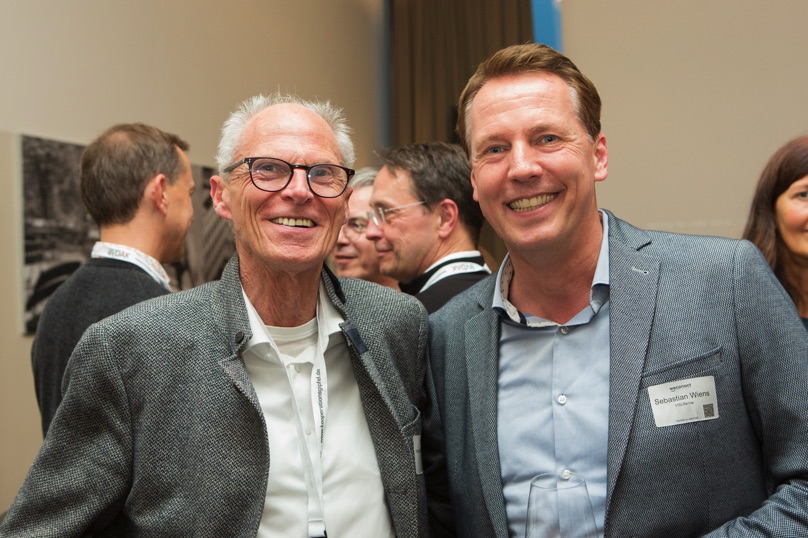 /images/slider-imgs-xs/093_Foto Loeffler_Weconact.jpg